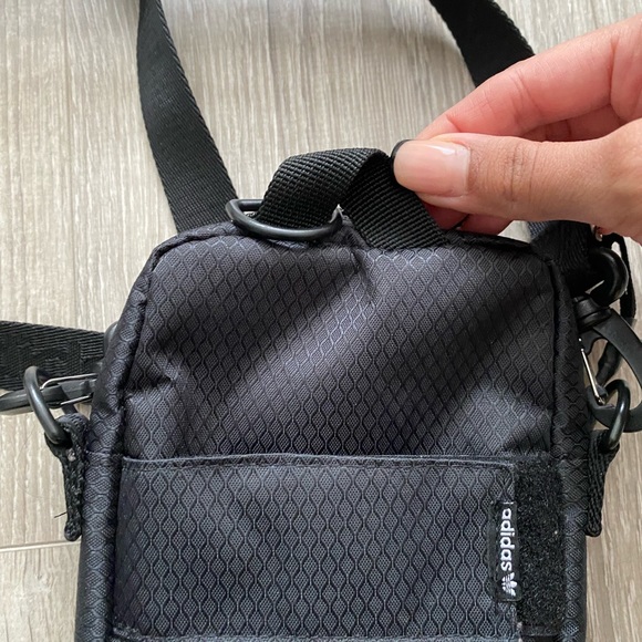 Adidas unisex utility festival crossbody bag - Picture 4 of 13